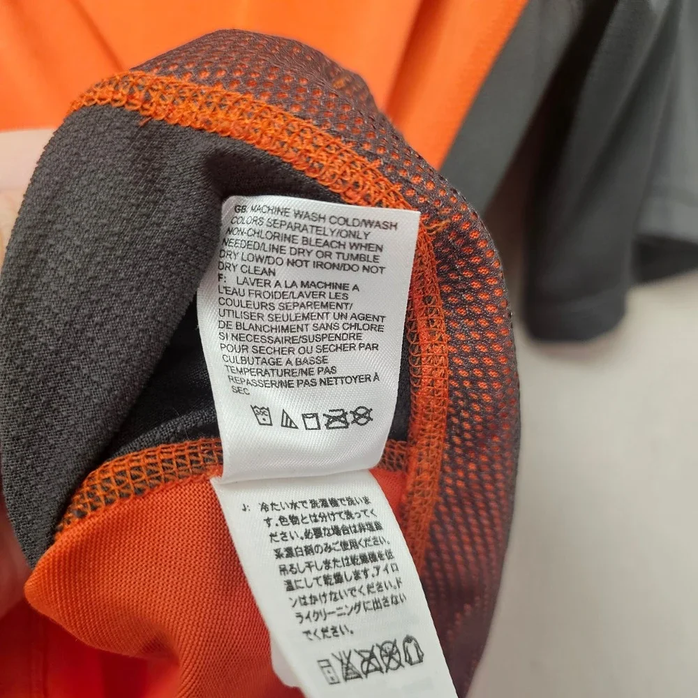 The North Face Men's Large VaporWick Orange Gray V-Neck Performance Shirt Pocket